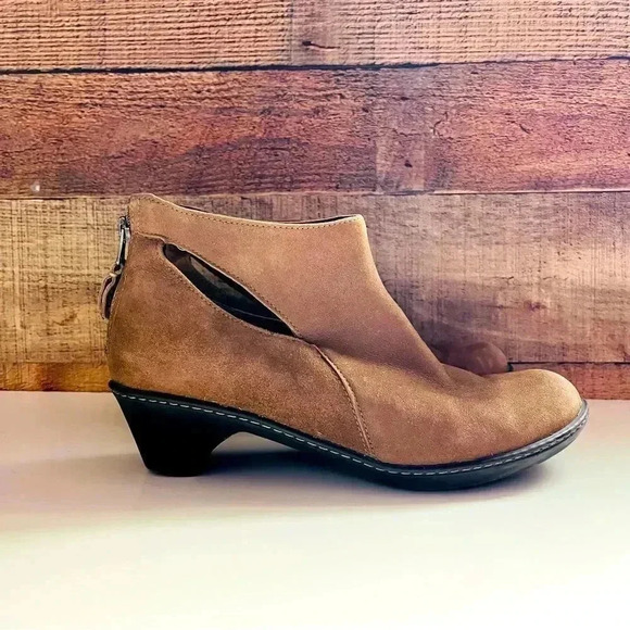 Dansko Bonita Ankle Boots - Picture 3 of 9